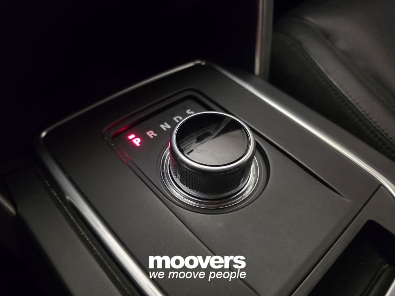 LAND ROVER Discovery Sport 2.0 TD4 180 CV HSE